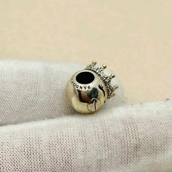 EUC Pandora 797143CZ Sterling Silver Princess Emoji Charm w/ CZ Crown - Picture 8 of 10